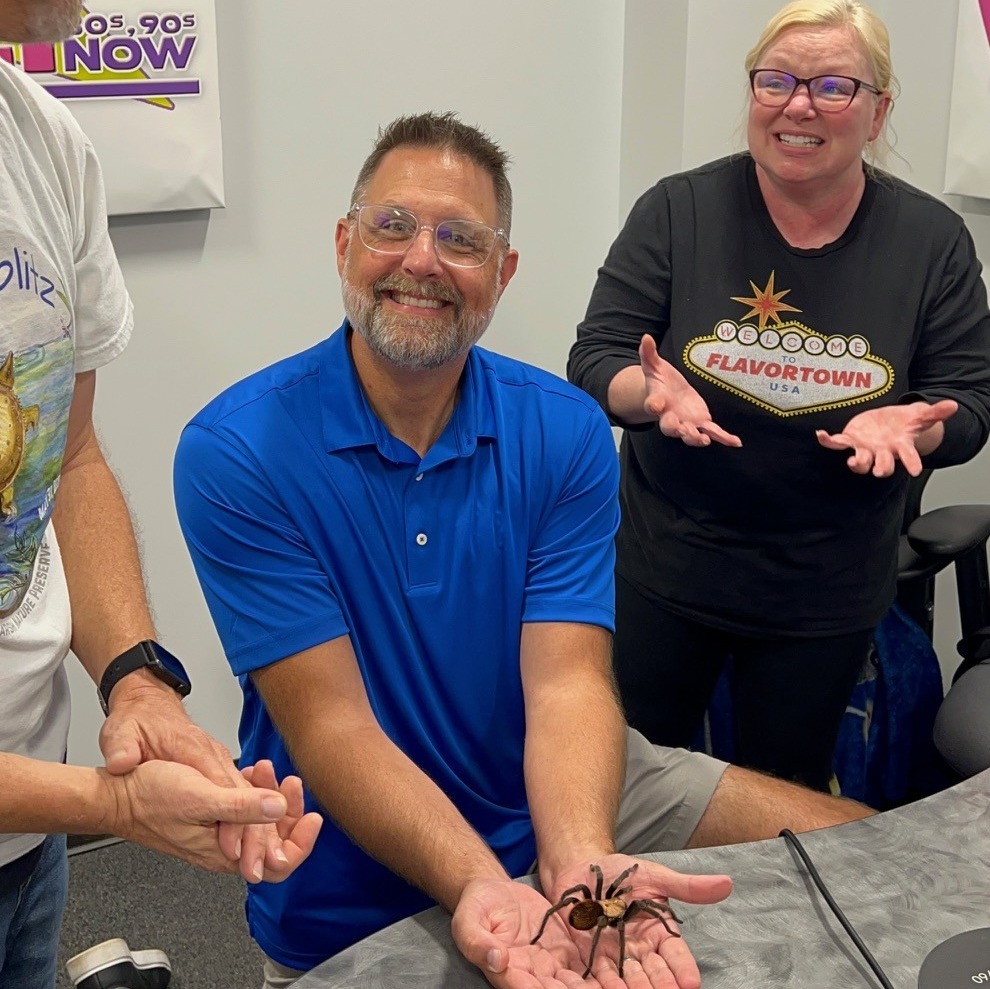 ALL BUGS GO TO KEVIN - EXCLUSIVE ALL BUGS GO TO KEVIN - EXCLUSIVE