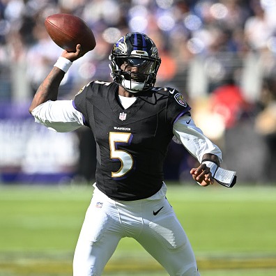 How would you rate Tyler Huntley's performance in the win over Chicago?