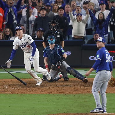 Would you call last night's World Series Game 3 an instant classic? Would you call last night's World Series Game 3 an instant classic?