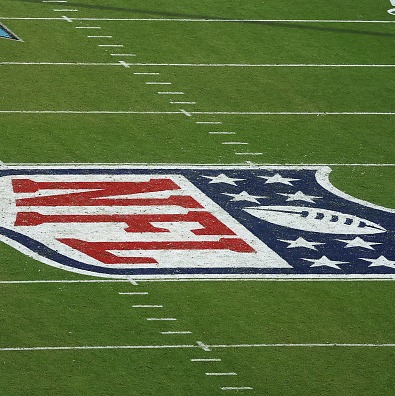 Why aren't more NFL teams switching to grass fields? episode artwork