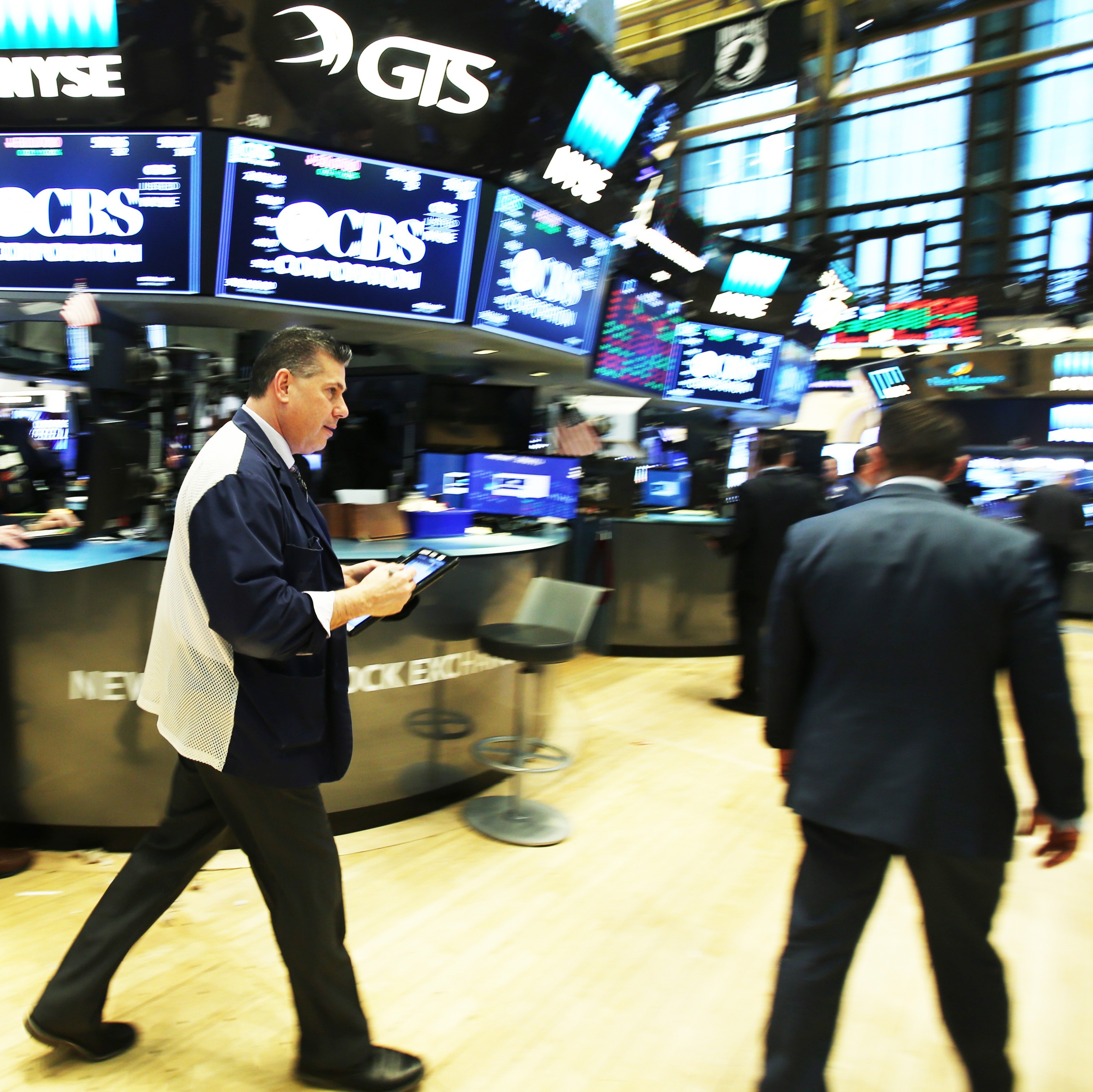 Chicago Housing Market - Restaurant IPOs  & AI Officiating (NFL & MLB)