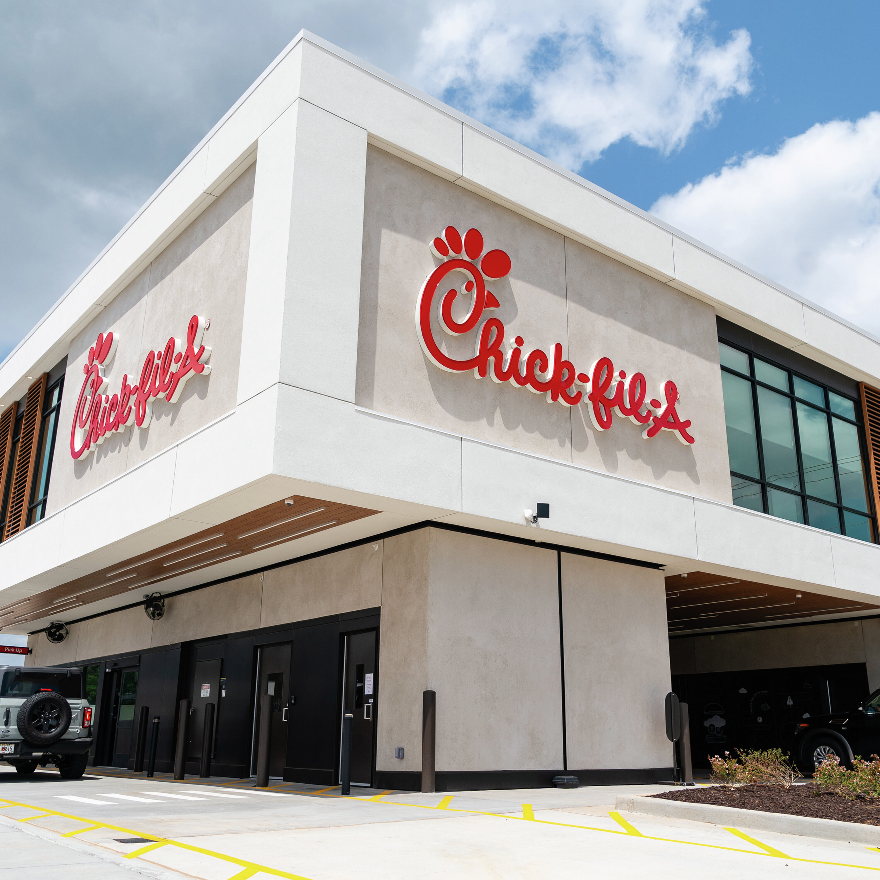 Noon Business Hour: Chick-Fil-A - Berwyn Route-66 Car Show & Chicago Innovation