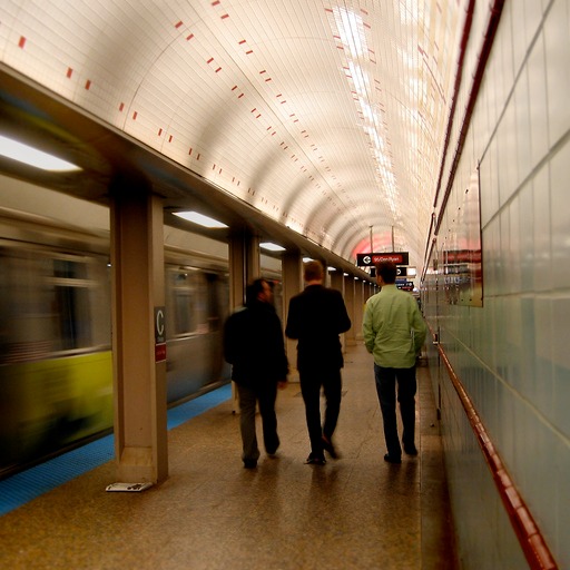 Police searching for man who stabbed two people at Loop CTA station