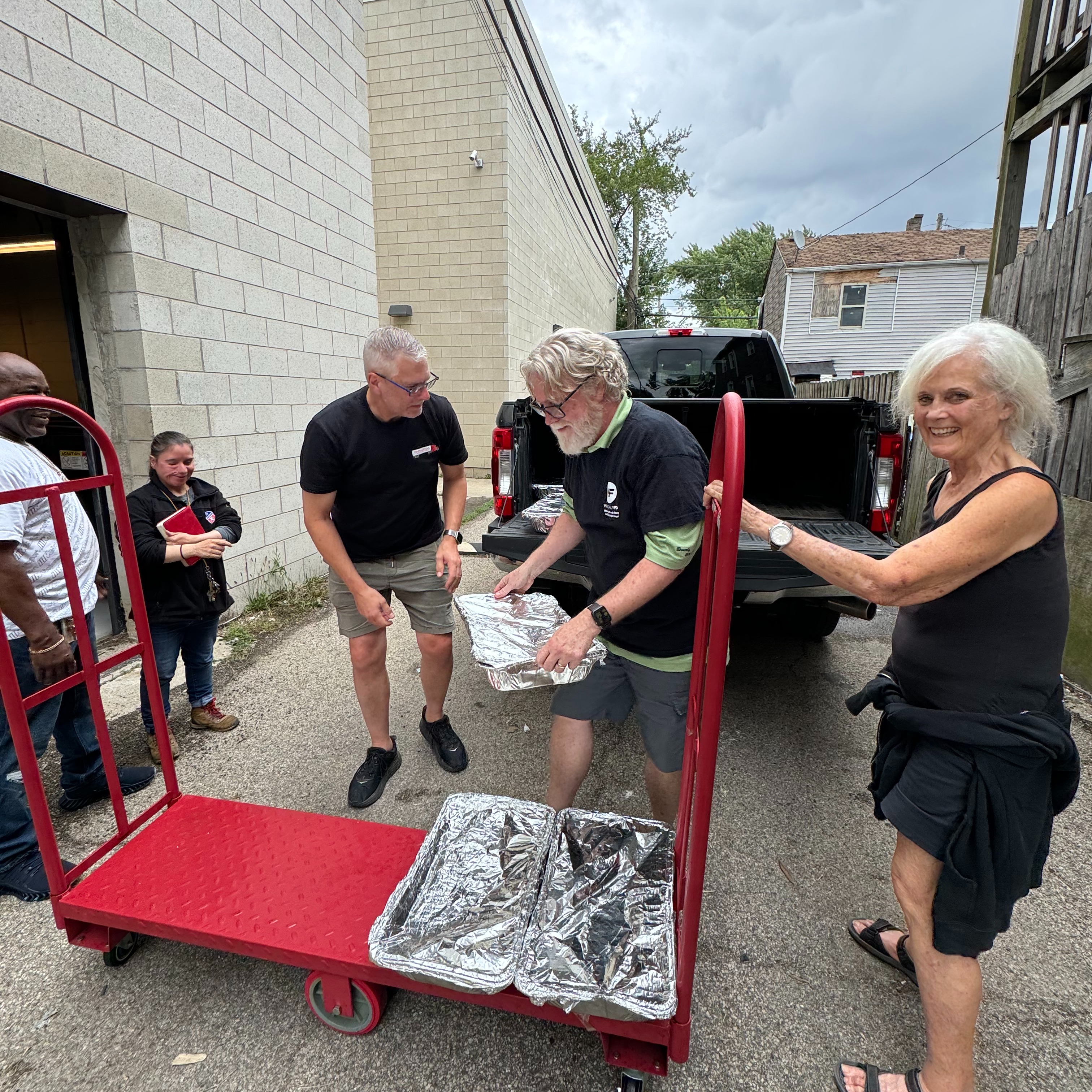 National nonprofit returns to Lollapalooza to help feed families in need