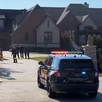 Detectives searching for gunman after shooting at a Macomb County mansion