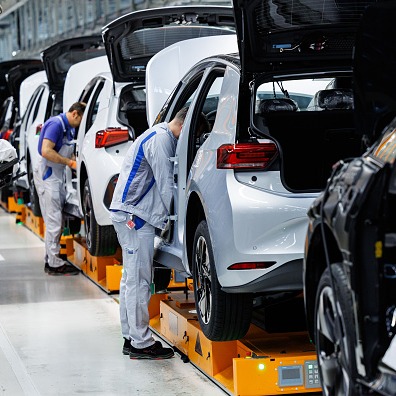 Making cars and trucks is about to become easier and more efficient episode artwork