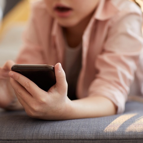 Sheriff gives Wizz app warning, online predators meeting minors episode artwork