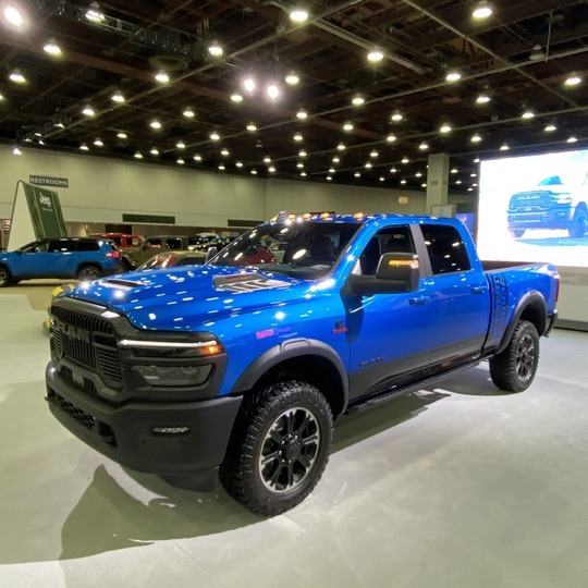 Final weekend of Detroit Auto Show underway, Abrams tank among favorites episode artwork