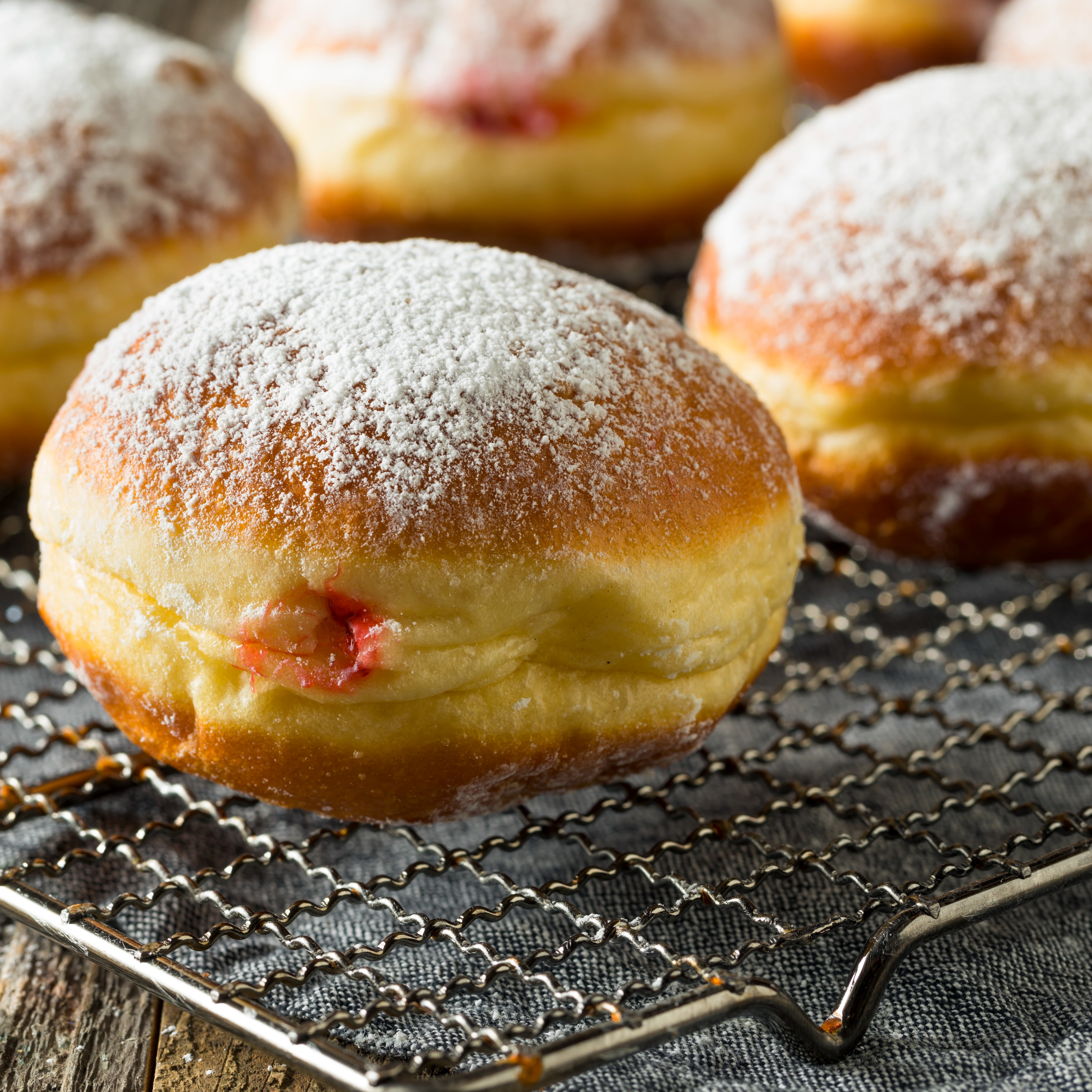 Fat Tuesday or Fat Thursday? Michigan says Paczki regardless episode artwork