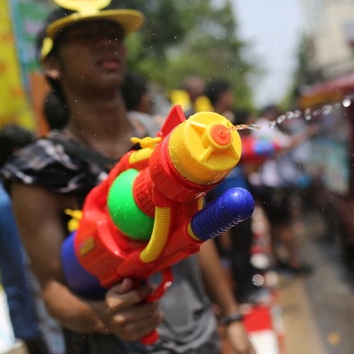 Police urge caution as high schoolers begin water wars episode artwork