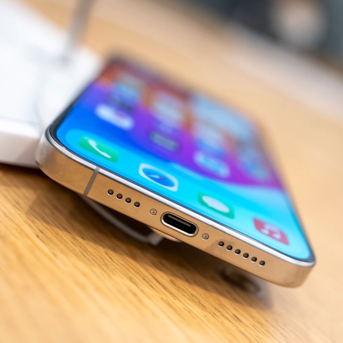 Get the most from your phone battery, as the tech gets ready for a big leap episode artwork