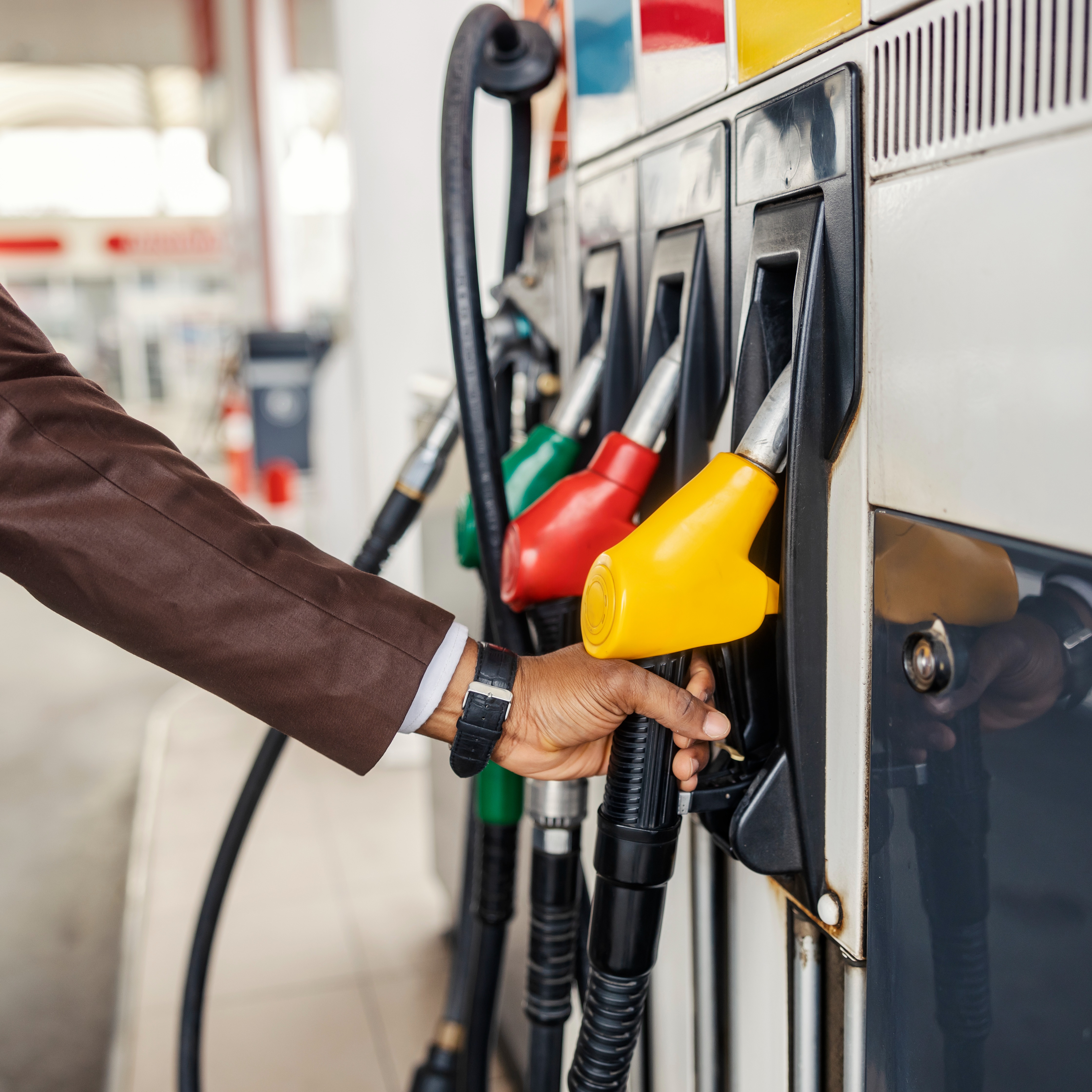 Michigan gas prices are down -- but for how long? episode artwork
