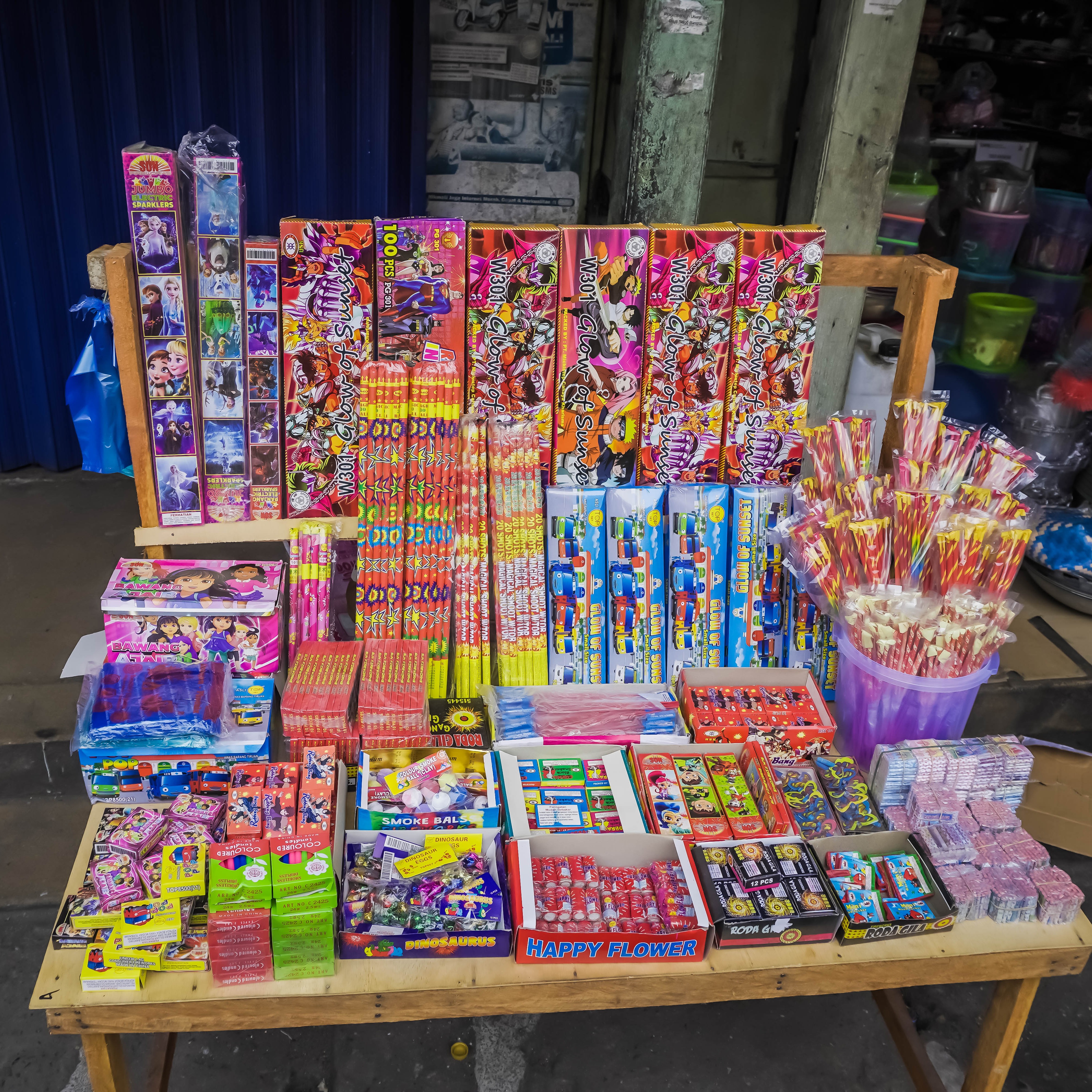 Sterling Heights says Michigan's fireworks law needs to change episode artwork