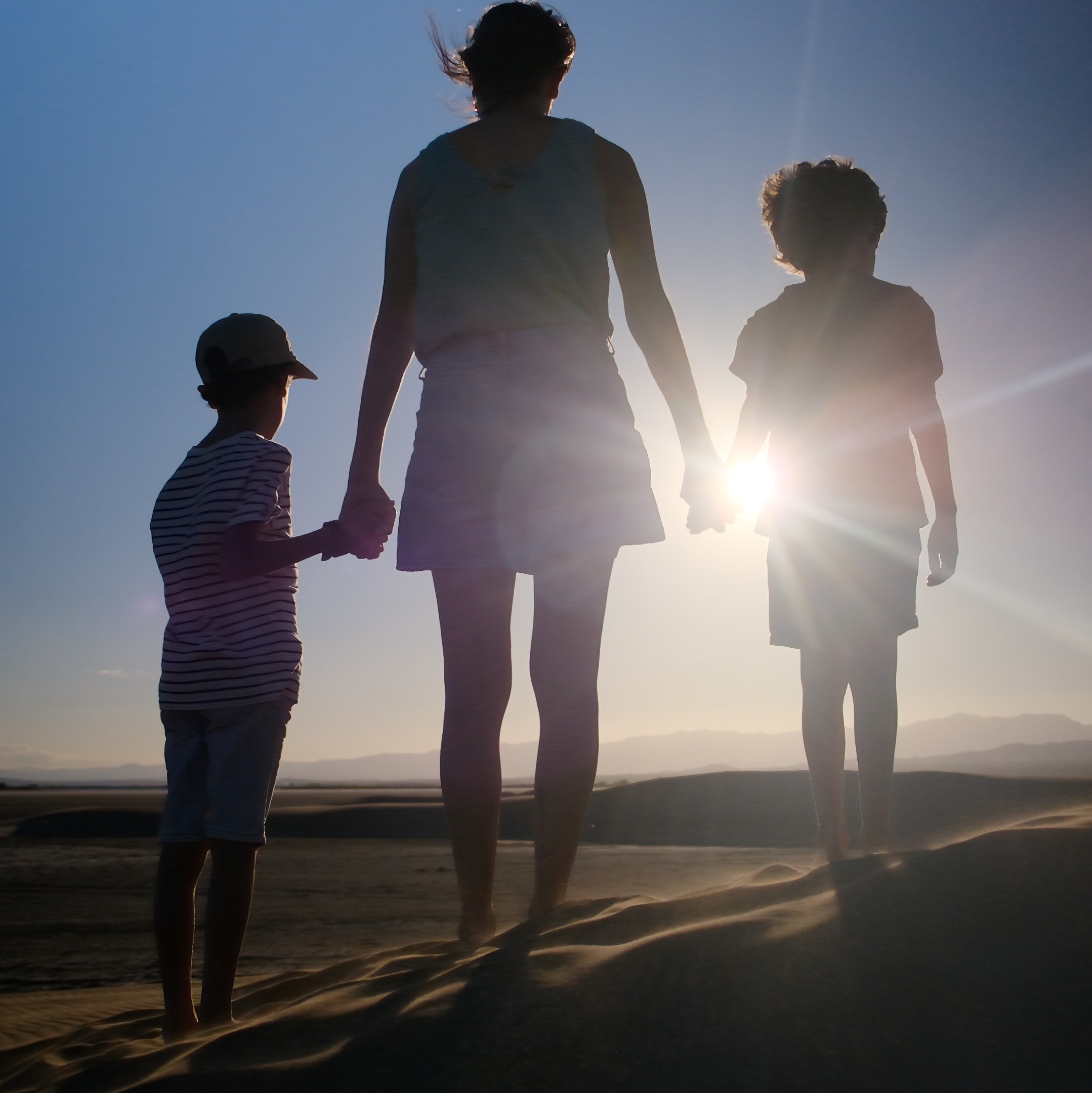 Organization helps families who have children with life-threatening illnesses episode artwork