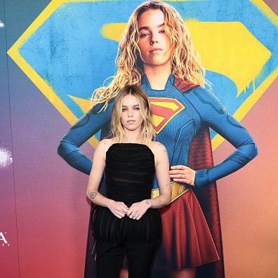 Review: New Supergirl movie is super-mid episode artwork