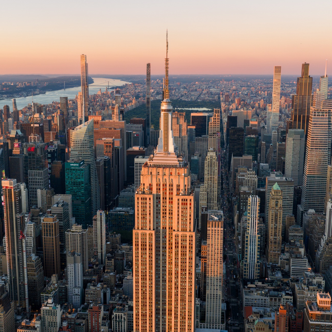 Why did a couple climb to the top of the Empire State Building antenna? episode artwork