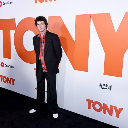 Review: 'Tony' depicts first culinary exploit, troubles of Anthony Bourdain episode artwork