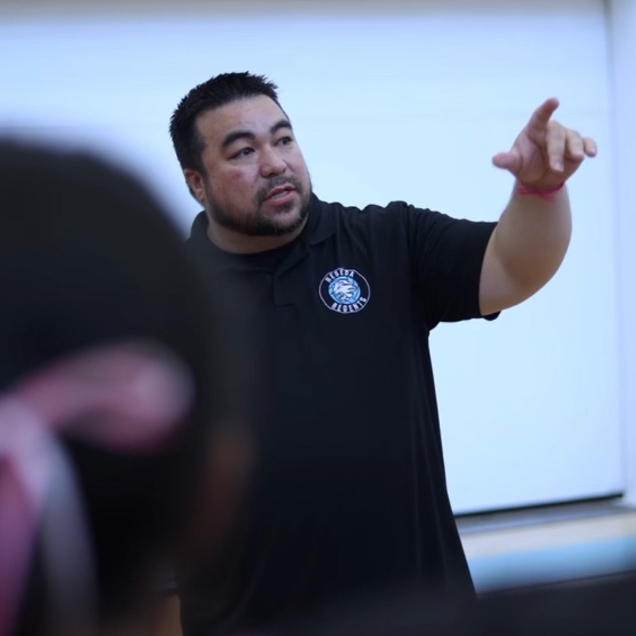 Stepping up for young athletes and guiding them to greatness! Meet Coach Boo, our KNX Helpful Honda Hero of the Week! Stepping up for young athletes and guiding them to greatness! Meet Coach Boo, our KNX Helpful Honda Hero of the Week!