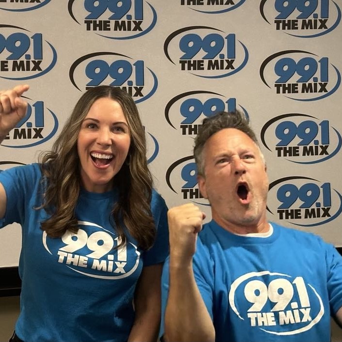 Nikki from Mequon won Jo Bros tickets!!! episode artwork