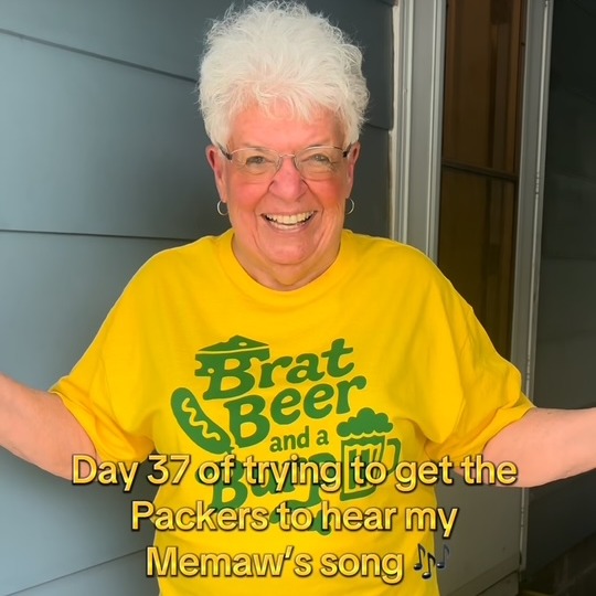 You'll love this "new" Packers song! episode artwork