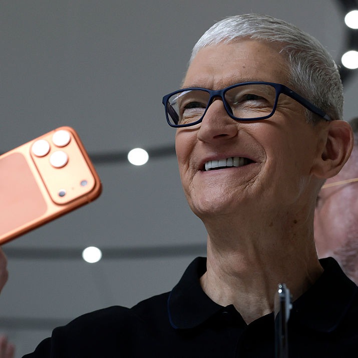 Tim Cook leaving Apple, and a legacy that needs to be studied! episode artwork