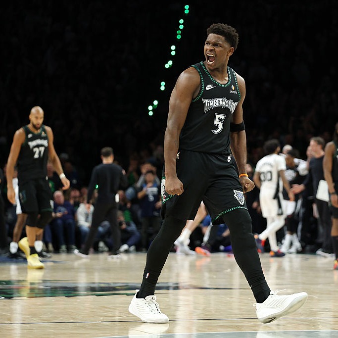 "I wasn't gonna lose this game for her."   Anthony Edwards dedicates win to his late mother. episode artwork