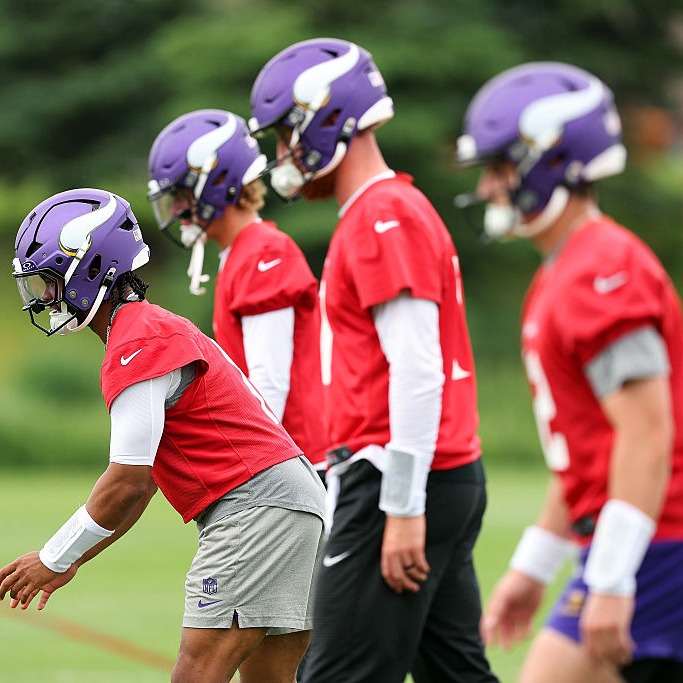 Pete Najarian recaps SACK Summit, Vikings QB dilemma and Gophers optimism! episode artwork