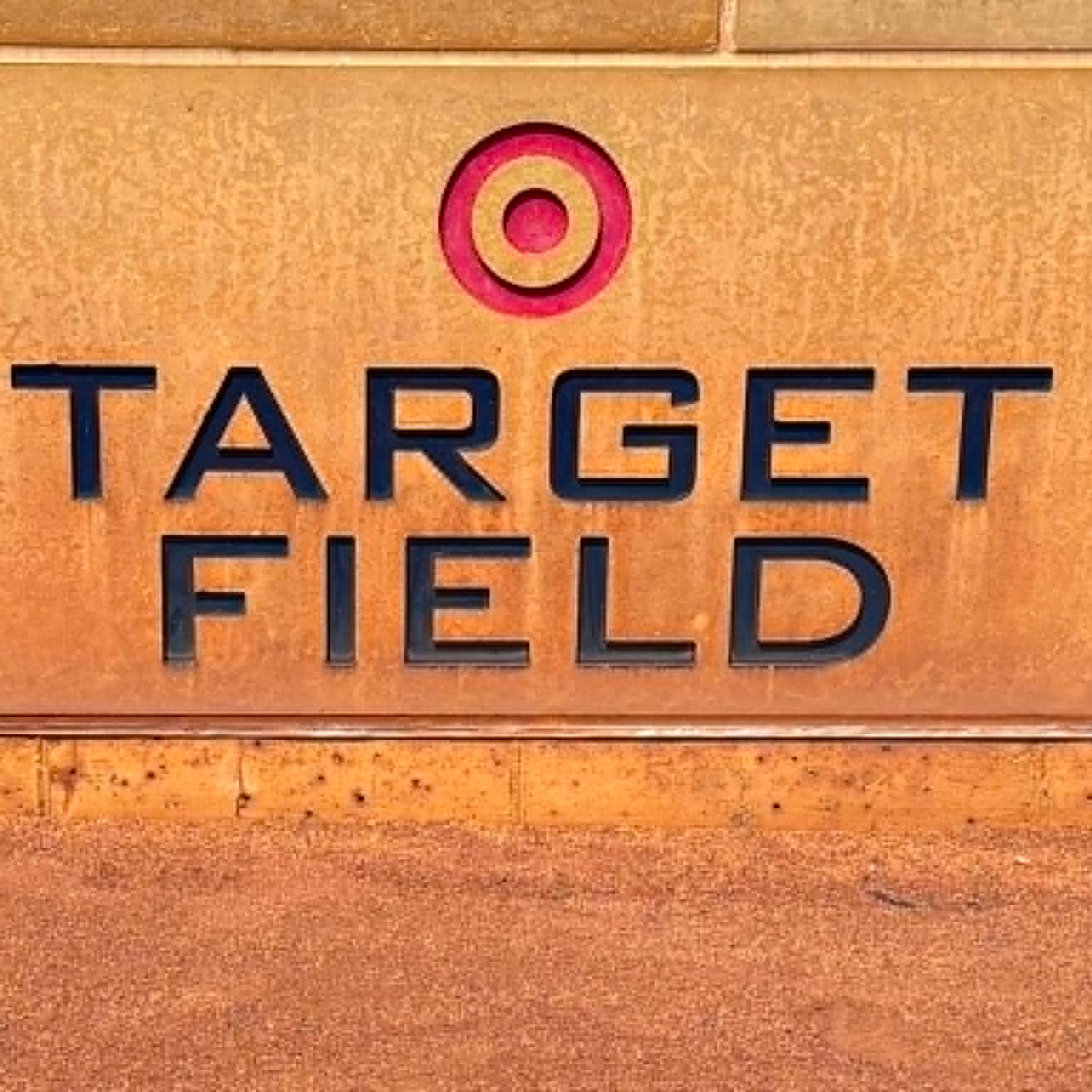 Twins 1st Pitch:   Why was there an hour rain delay last night and no rain fell? episode artwork