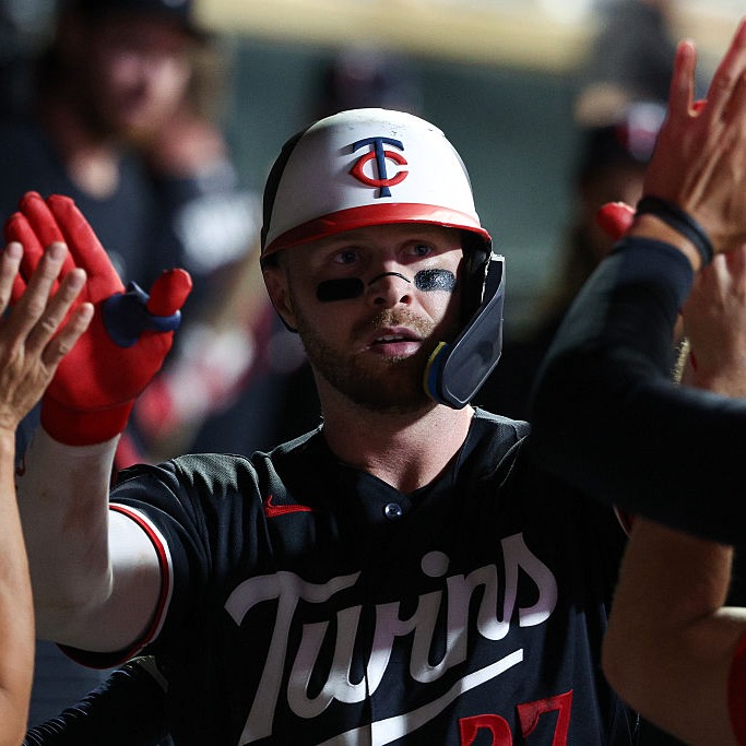 Henry Lake recaps a fun Twins win, talk Vikings add, Gophers hoops! episode artwork