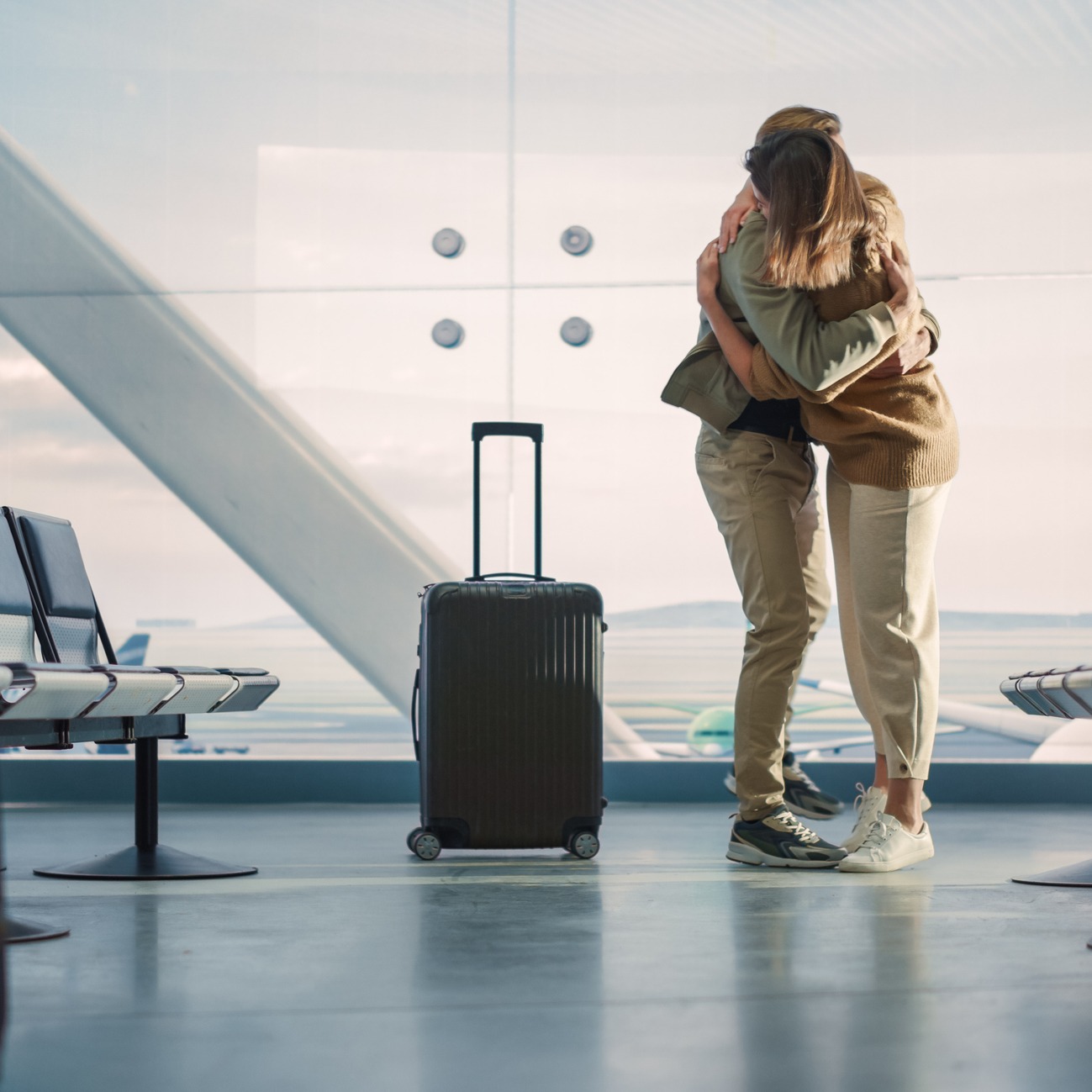 25 years later, is an airport tradition returning? episode artwork