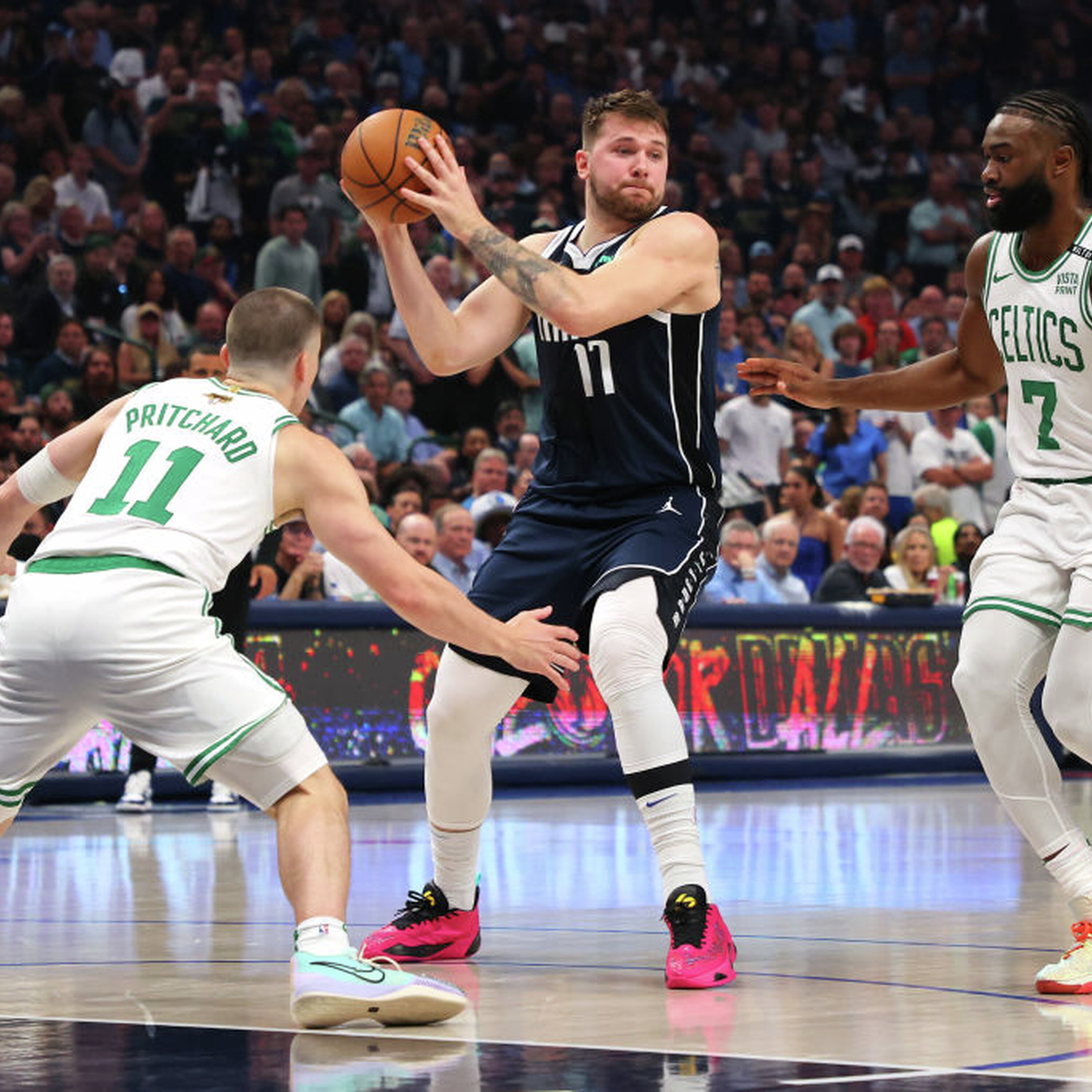 Kevin Lynch on high school grad parties, Celtics-Mavericks Game 4 recap and more! episode artwork