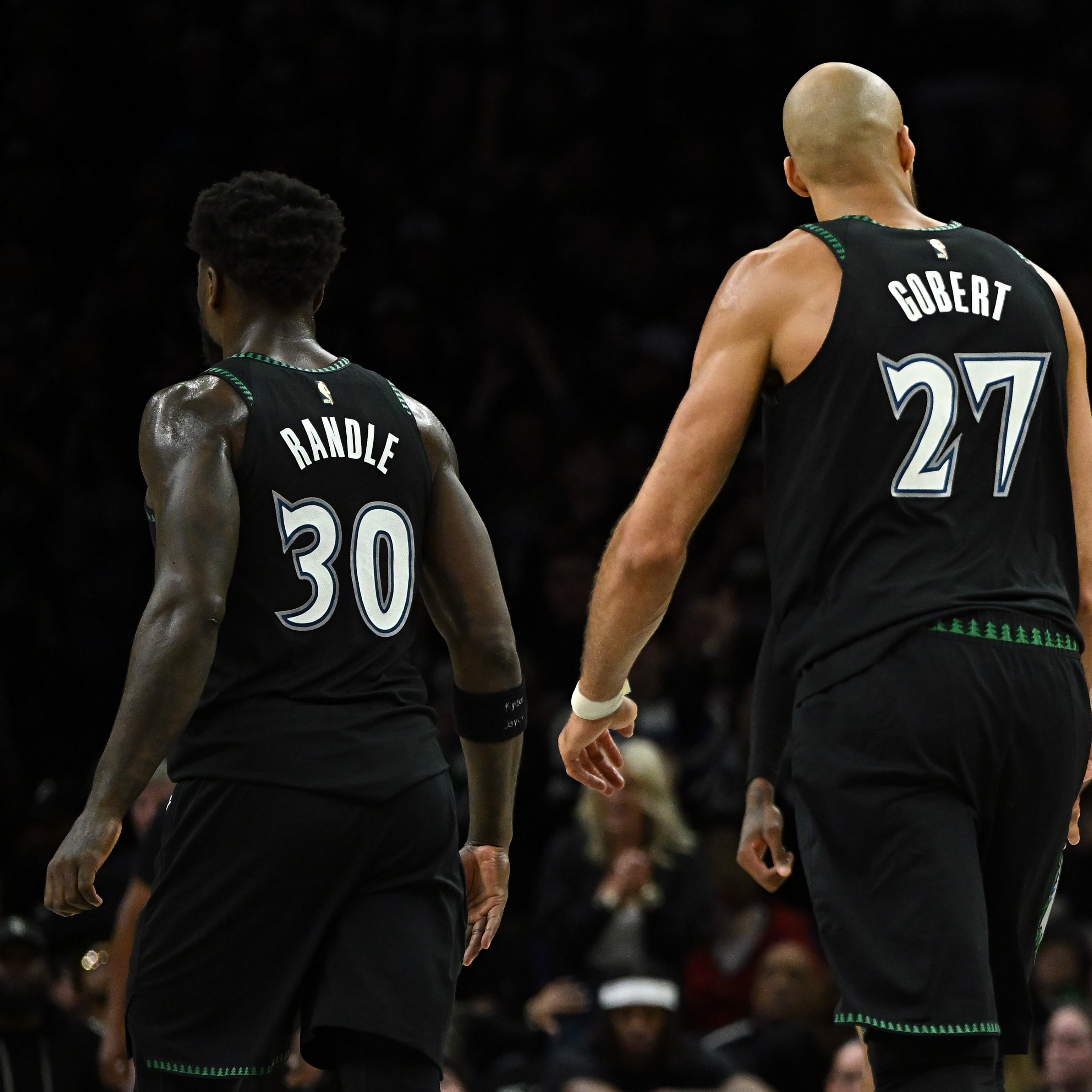 Chris Hine on Wolves' defensive identity, finding themselves in postseason & Finch episode artwork