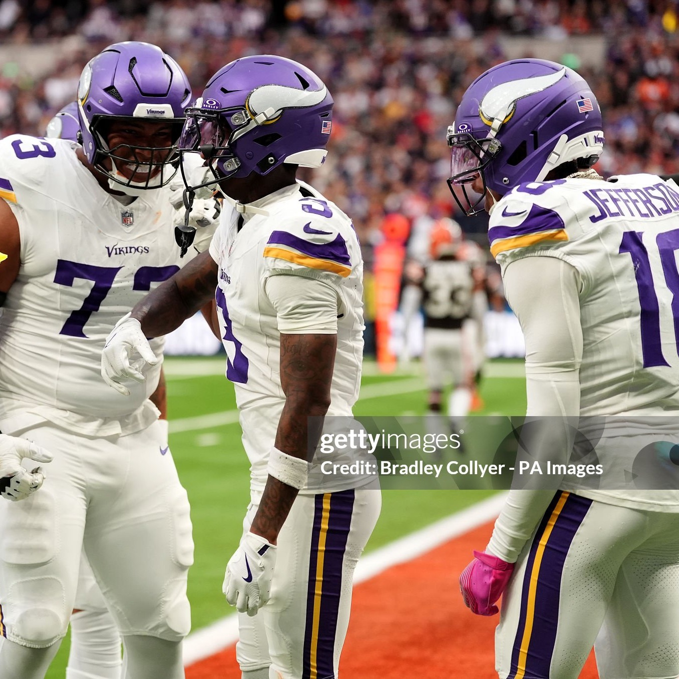 Off the Bye to Face the Defending Champs