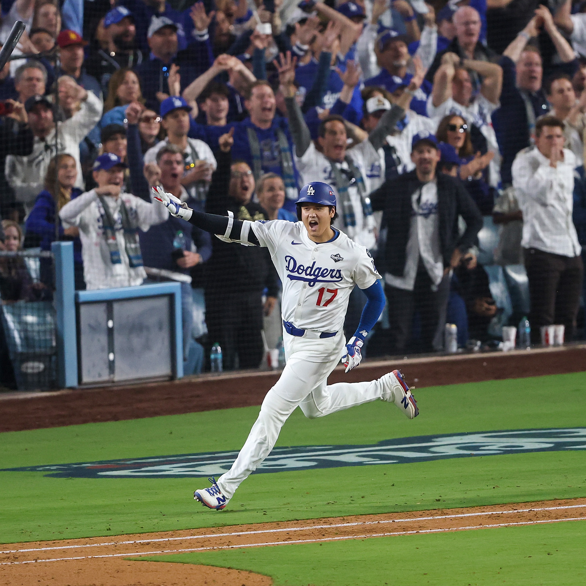 Lake loves LA, and what's wrong with Trump Lake loves LA, and what's wrong with Trump