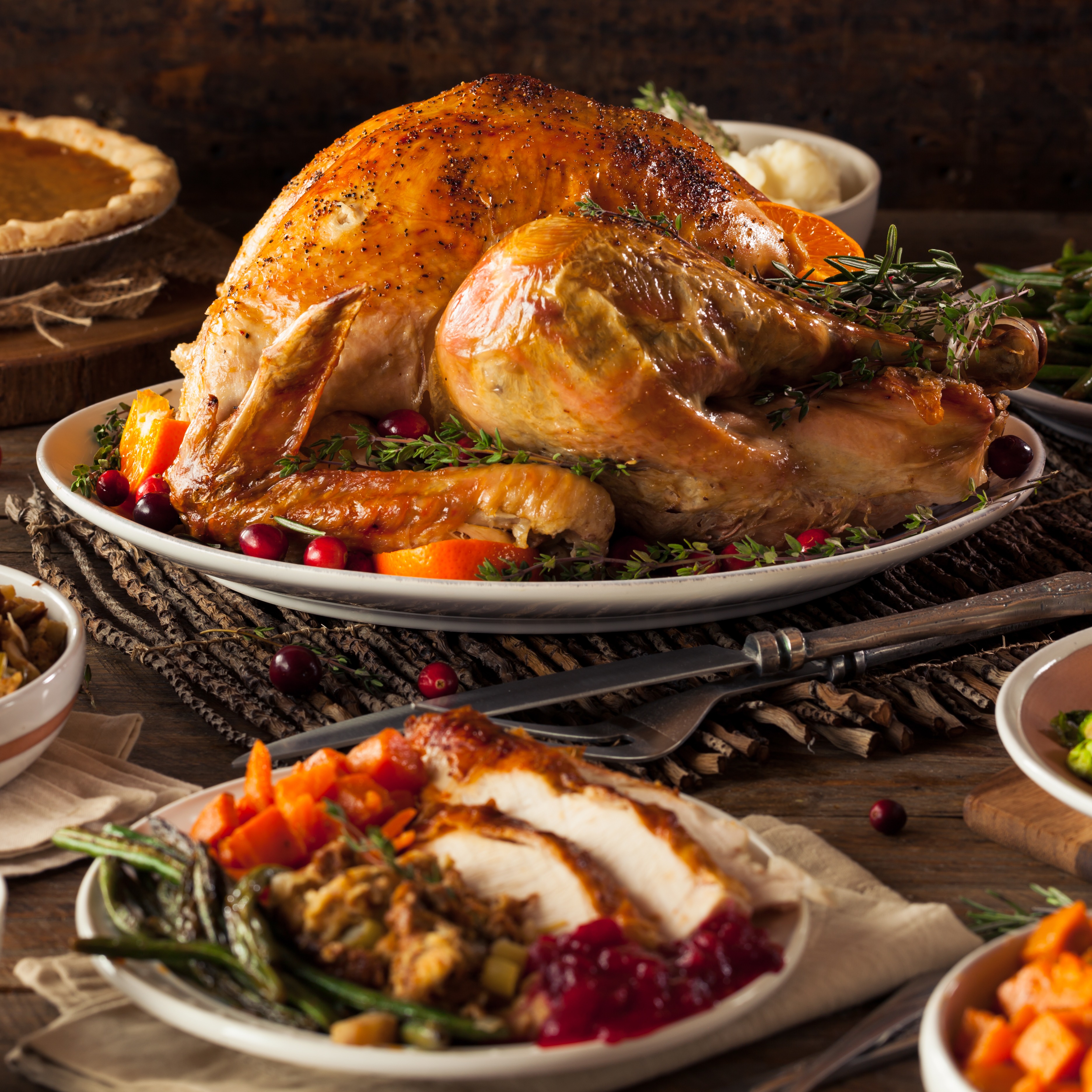 What does Fox 9 News Anchor Kelcey Carlson have on her Thanksgiving table? episode artwork