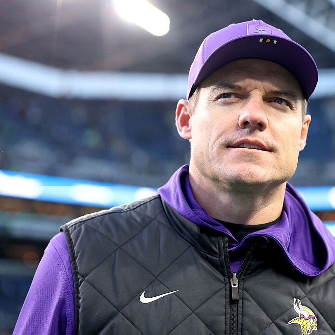 Michael Rand on the Vikings struggles, Twins future, Wolves close calls and more! episode artwork