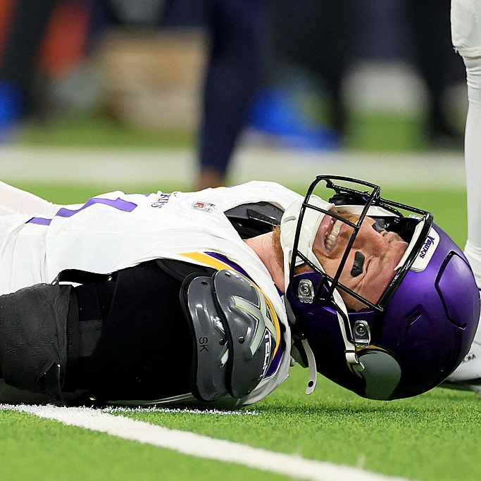 Breaking news of Carson Wentz having season ending surgery + the Minneapolis mayor's race Breaking news of Carson Wentz having season ending surgery + the Minneapolis mayor's race