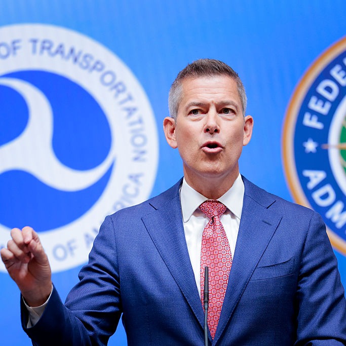 Would everybody dressing up for a flight reduce knucklehead behavior?