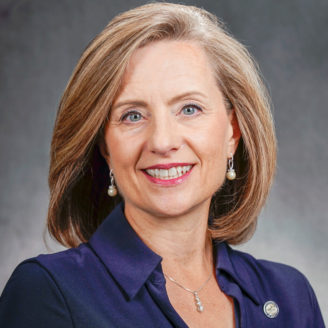 Rep. Kristin Robbins on suspending her campaign and the state of the Governor's race episode artwork