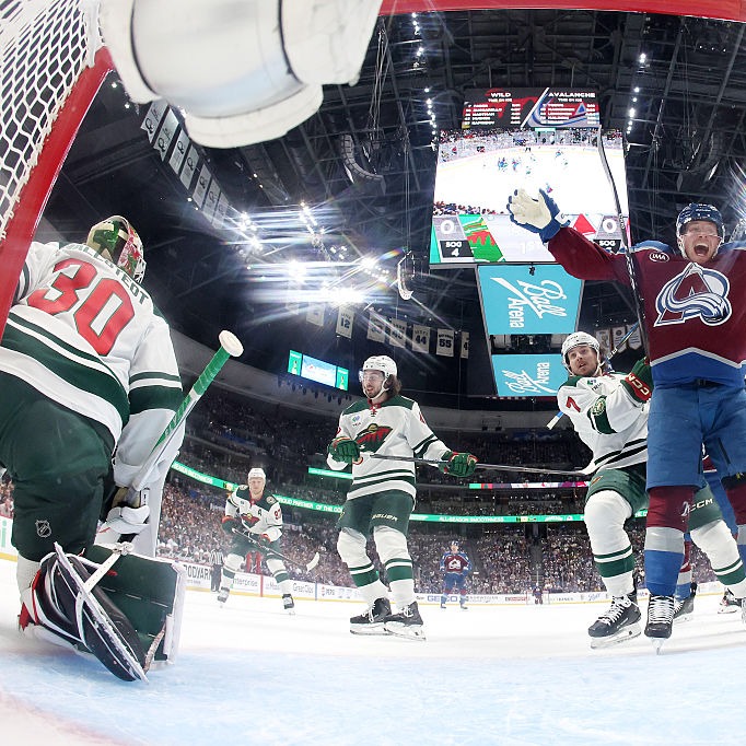 Wild lose Game 2 in Colorado... Wolves play Game 2 in San Antonio tonight - Michael Rand episode artwork