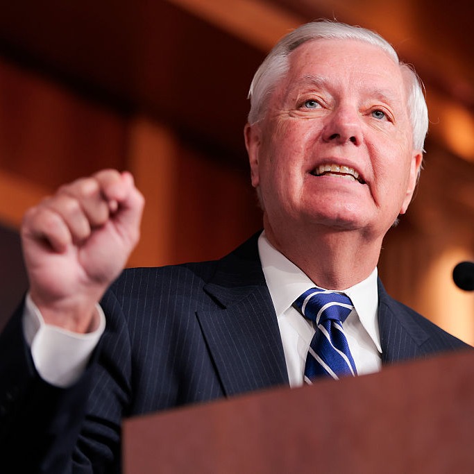 Monday Hour 3: the passing of Lindsey Graham and Sam Neill. Plus Dave Schwartz talks Twins, Lynx and more! episode artwork