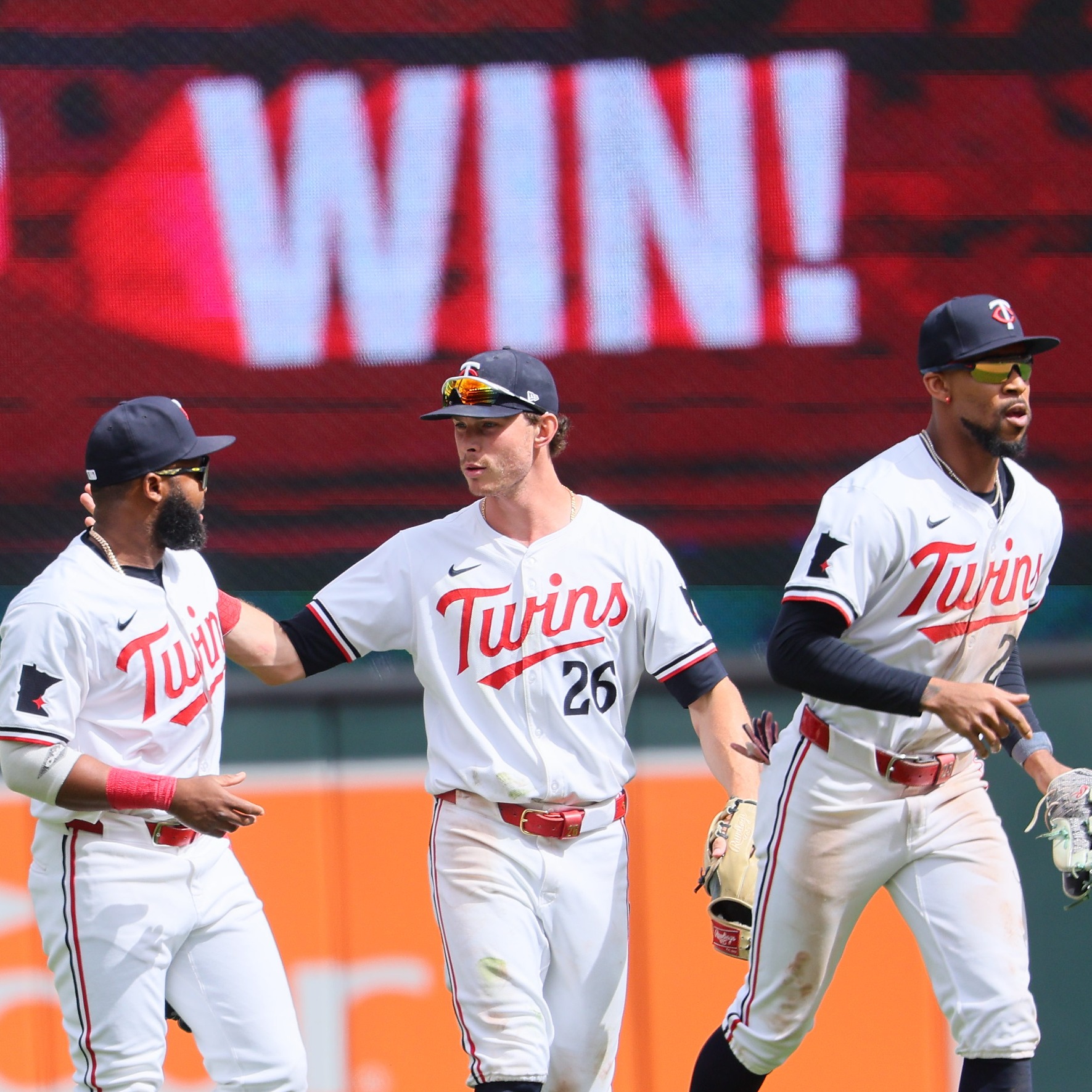 Dan Hayes senses the vibe shift from your Minnesota Twins too episode artwork