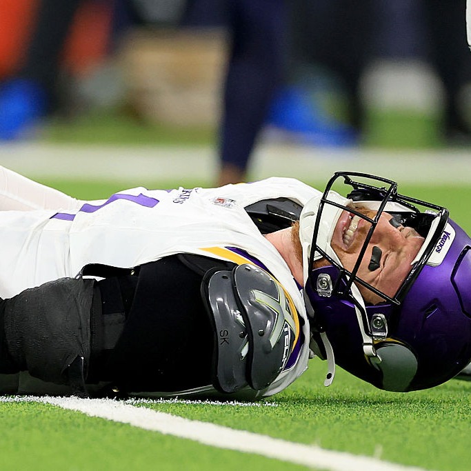 Christmas (and Jewish) Spirit, Vikings QB Dilemma and more! Christmas (and Jewish) Spirit, Vikings QB Dilemma and more!