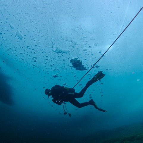 Diver Terrence Tysall shares his story of scuba diving to the Edmund Fitzgerald wreckage