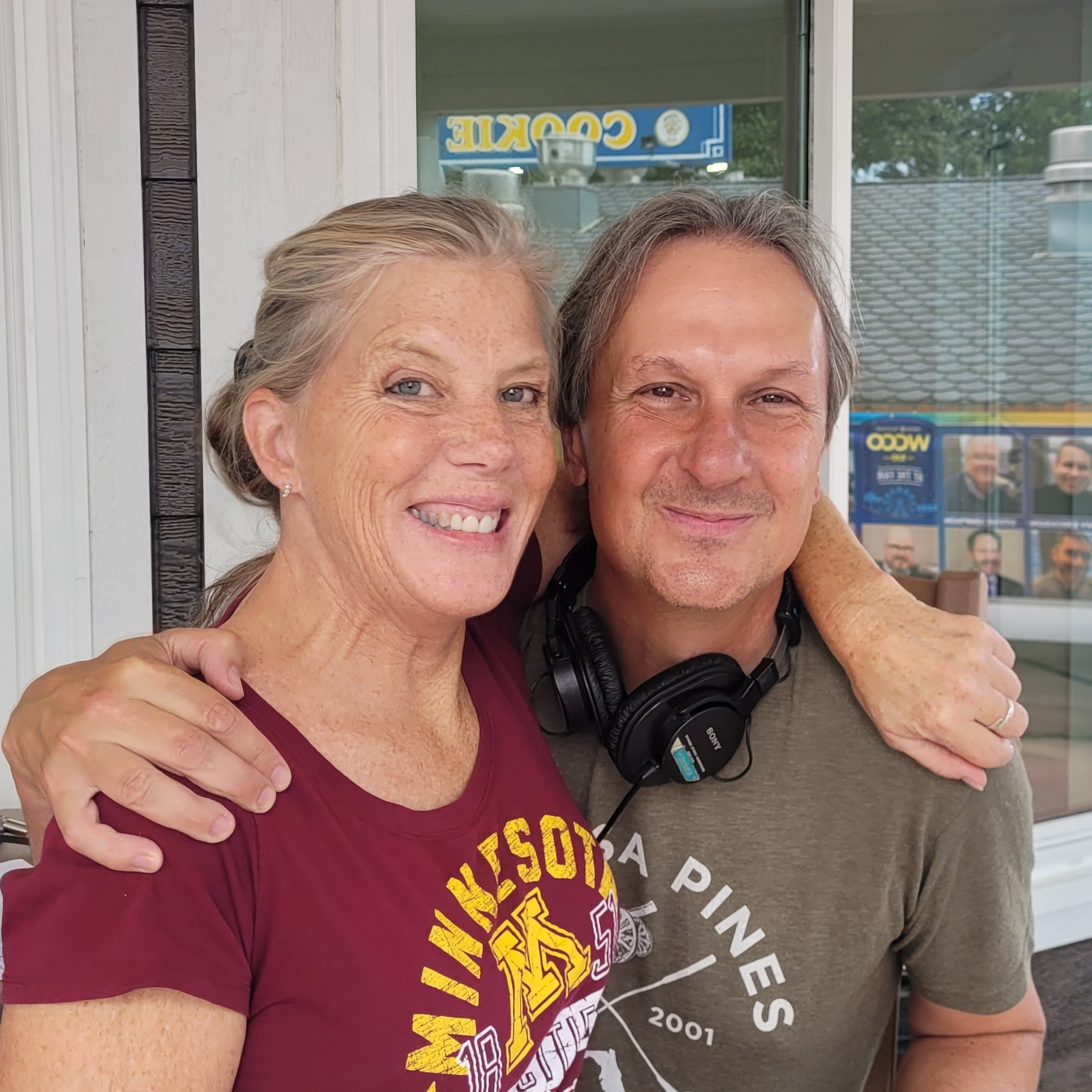 Rochelle Olson & Am I Wrong?