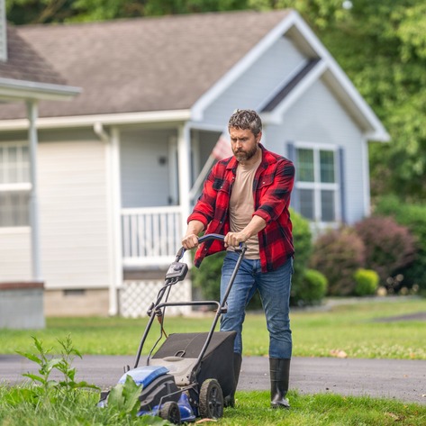 What hours are acceptable to run your loud lawn and snow removal equipment? Chad and Dave spar on the rules. episode artwork