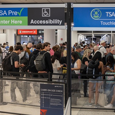 Kyle Potter details how high fuel prices and TSA turmoil are creating big headaches for travelers episode artwork