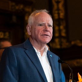 A 'riff for the ages!' Rochelle Olson reacts to the State of the State from Gov. Walz while talking Cheers & Jeers episode artwork