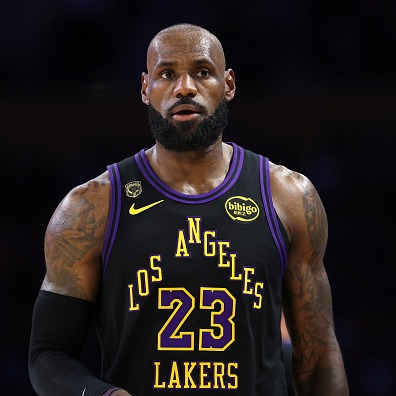 How close were the Wolves to landing LeBron James? Jon Krawczynski joins! episode artwork