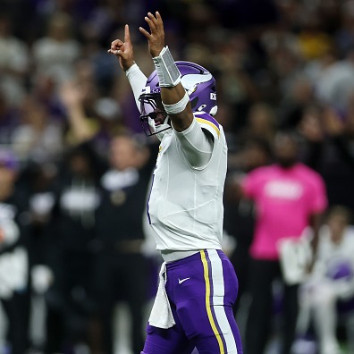 Chip Scoggins on a dominating win for the Vikings in New Orleans and the Gophers laying an egg at Purdue